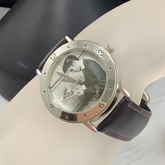 Vintage Cinergy 2002 Elvis Black Leather Silvertone Photo Wrist Watch main image 6